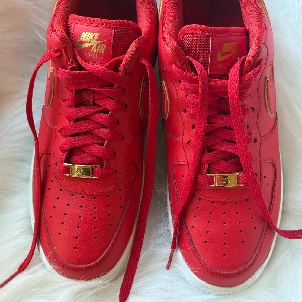 Nike Air Force 1 Low Red Gold Swoosh - Size 10